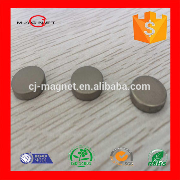 Popular rubik cube Ferrite Magnetic whiteboard magnet price