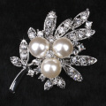 neue Rhodium plattiert Vintage Perle Strass Blume Broschen für Frauen hochwertige Partei Broschen neues design