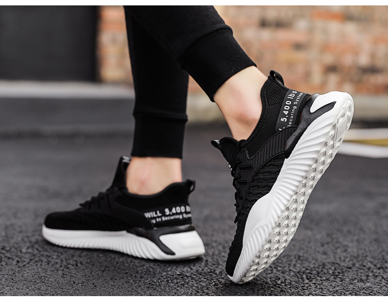 2021 Fashion New Designs Excellent European Style Fly Knitted Mesh Sports Shoes For Men