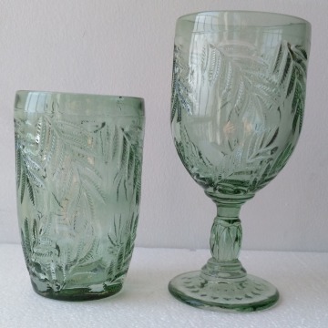 The Unique Design Leaves Patterned Green Glass Cup