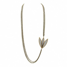 Daffodil decorated gold chain necklace for women design