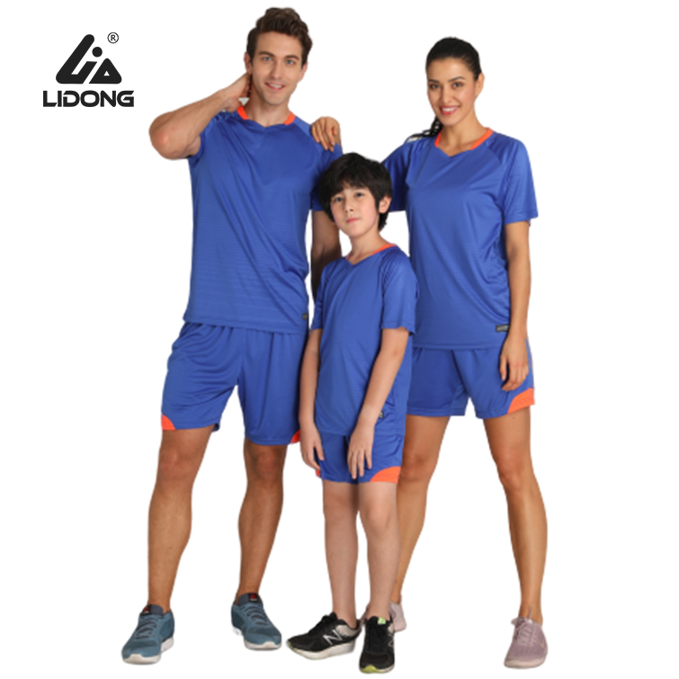 Maglia da calcio junior set medio e pantaloncini nuovi