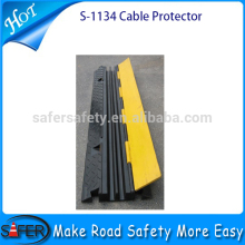 2014 new style made in china competitive price road cable protector