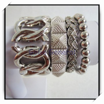 Wholesale Metal Link Pyramid Stretch Zinc Alloy Bracelet