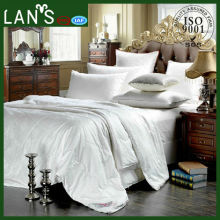 China Home Textile Cotton Fabric Jaquard Silk Filling Comforter