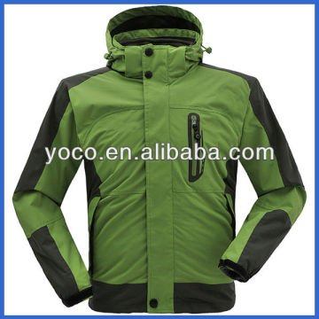 Active hooded waterproof softshell jacket for outdoor wear