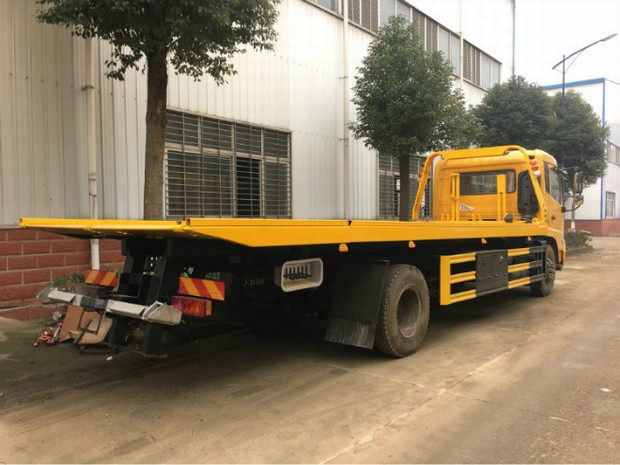 Dongfeng 4x2 Road Wreck Towing truck. شاحنة سحب حطام الطريق دونغفنغ 4x2