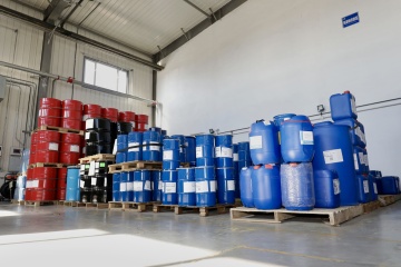 Solvent based cleaning solvent