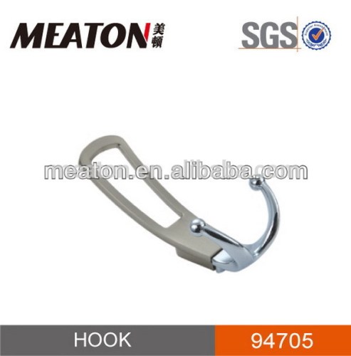 Heavy duty cloth hook