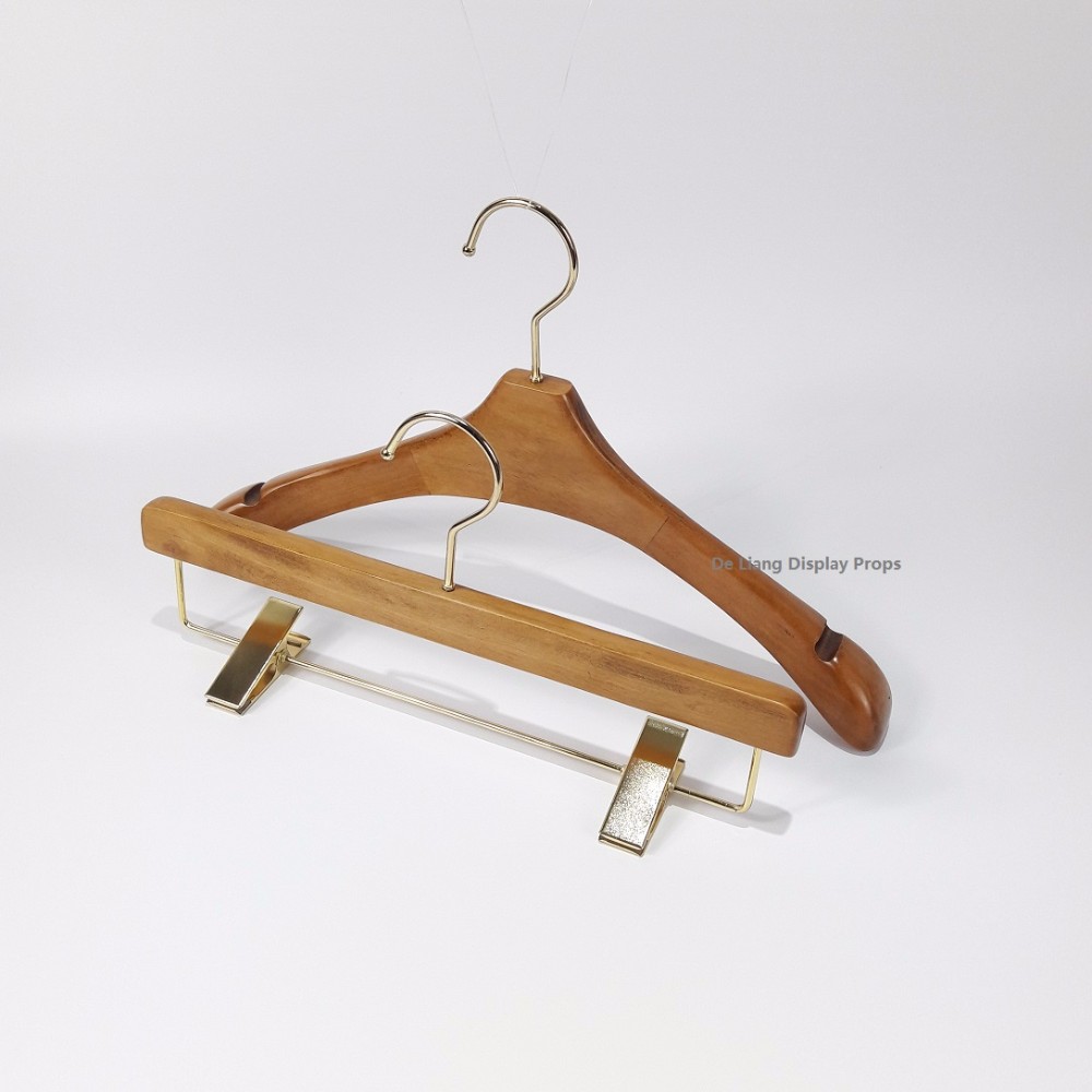 DL374 Coat top and bottom hanger lotuse wood with gold hook U-notch wood hanger