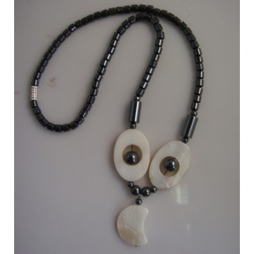 Hematite pearl Shell Necklace