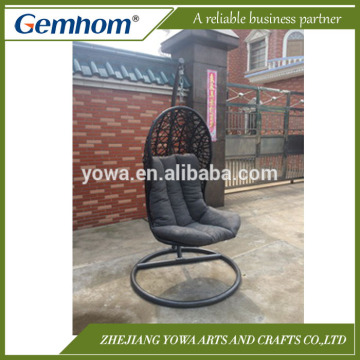 Leisure outdoor patio swings