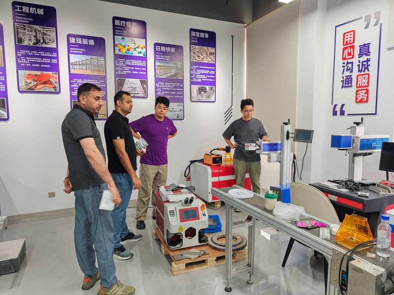 A special trip to Chongqing! Chuke Intelligent's UV laser marking machine delights Pakistani customers