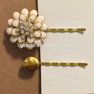 gold metal flower hair clips