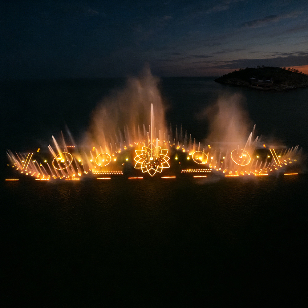 fonte grande large fountain