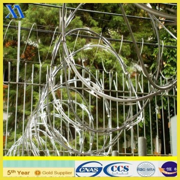 airport prison barbed wire fence metal fence/barb wire fence sale/razor wire prison fence