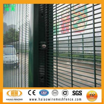 Alibaba best cheap 358 wire mesh fence for sale