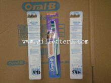 Oral-B manual cross action 7 toothbrushes with soft bristles-592