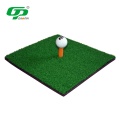 Nouveau cours de mini-terrain de golf intérieur mettant des tapis