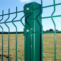 PVC-überzogener Dreieck-Biegungs-Zaun mit quadratischem Beitrag