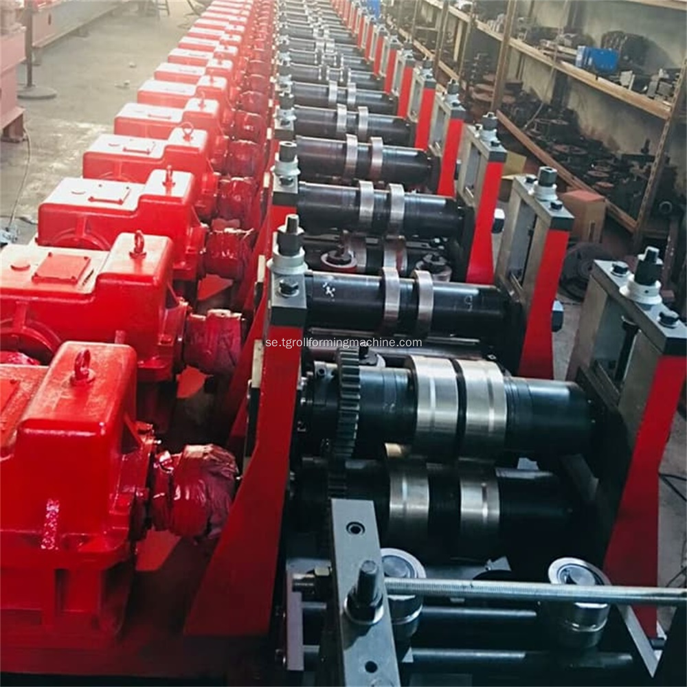 Hiss Closed Guide Rail Roll Forming Machine