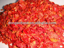 Dehydrated tomato flakes