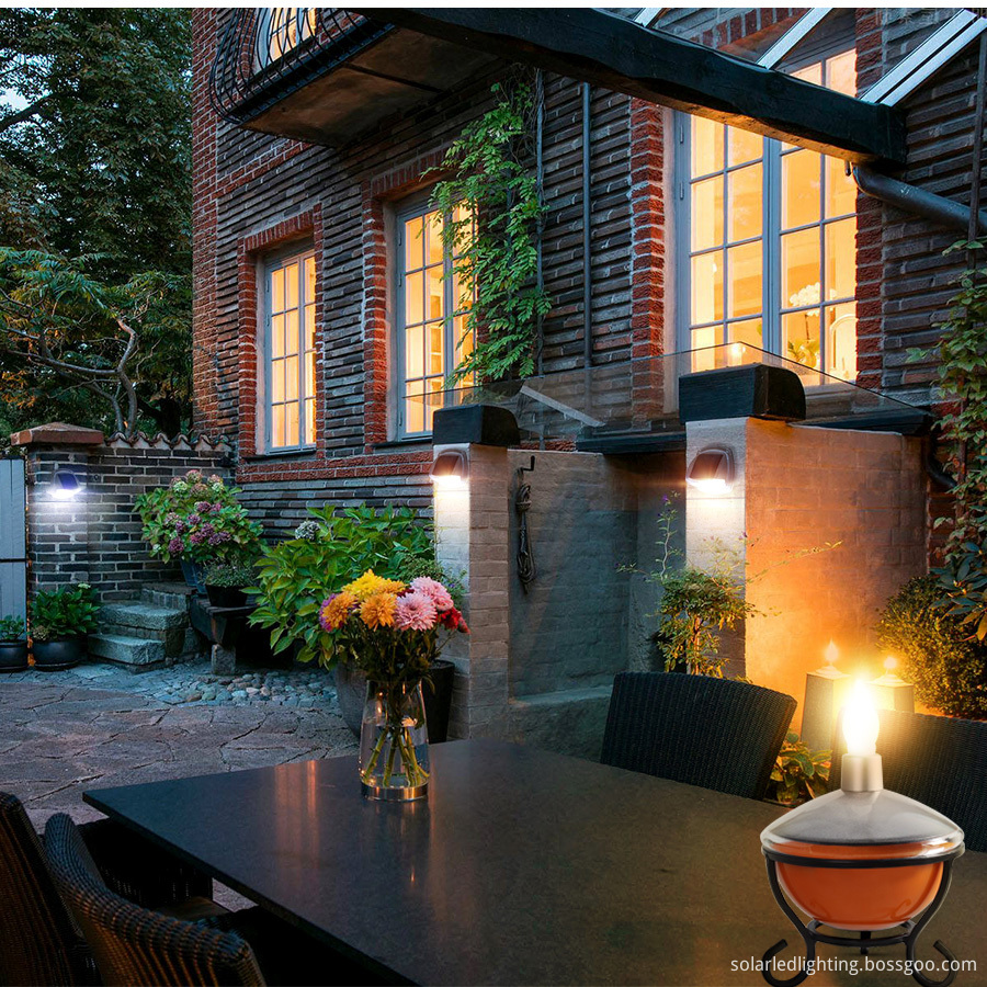 Durable Solar Powered Garden Fence Light Durable Solar Powered Garden Fence Light