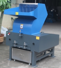 Efficient PET flack crusher