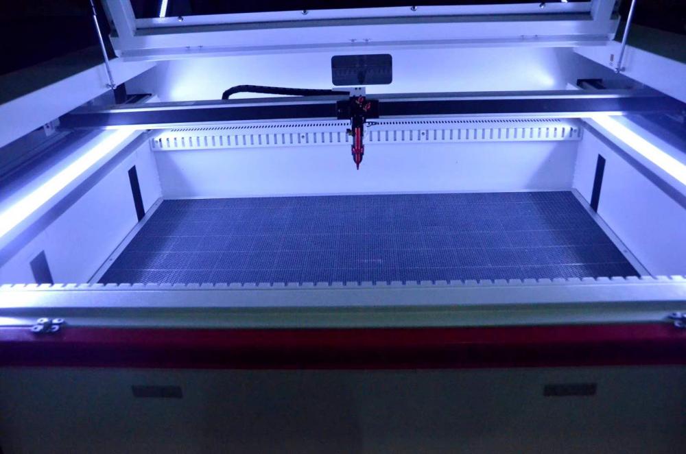 IN-CL130 CO2 Laser cutting machine