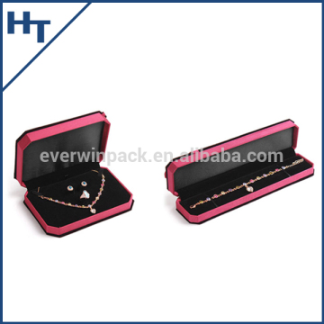 Wholesale delicate bracelet case