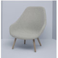 HAY over een fauteuil