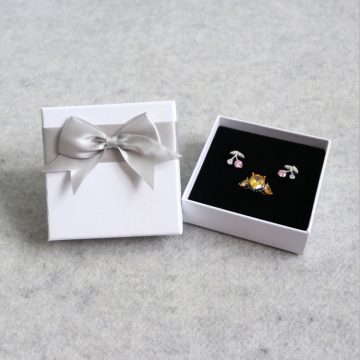 White Matt Bracelet Ring Earring Necklace Pakcaging Box