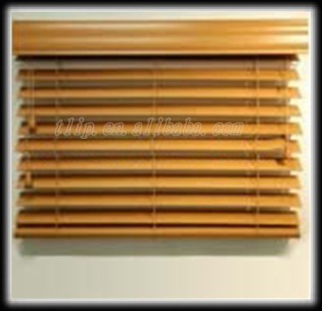 fauxwood Venetian blinds