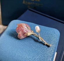 Pink top-gradeEnamel magnolia brooch