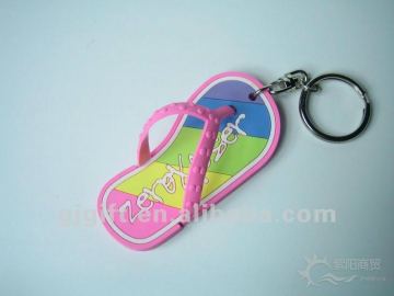 2015 customized plastic bulk funny shoe keychains