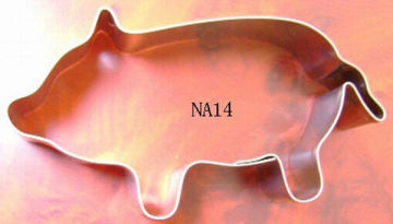 pig shaped cookie cutter