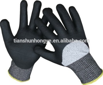 Hight Grip 13G Anti Cut 3/4 Nitrile Coated Gloves