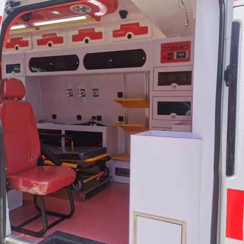 negative pressure Medical ambulance with insolation chamber