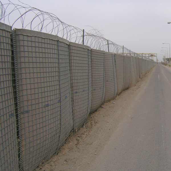 Factory galvanized military barricade mesh bastion