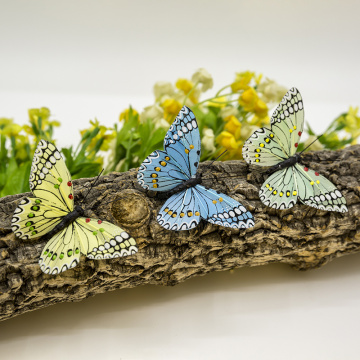 Schmetterling am Weihnachtsbaum