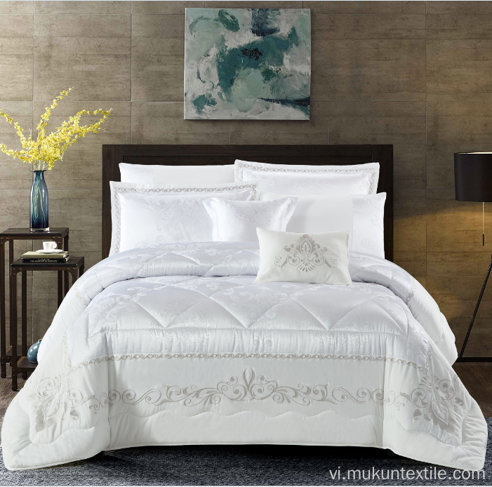 Hilton Comforter duvet chèn Giá