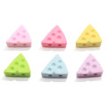 Nouveau Design Triangle Simulation résine fromage gâteau Cabochon perles Flatback décoration pour bricolage porte-clés Art décor fabrication de bijoux