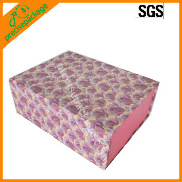 Foldable paper gift box