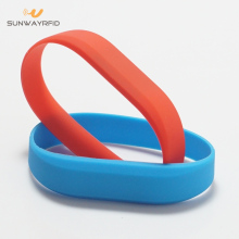New Design FDA grade silicone material rfid wristbands