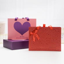 Wedding candy gift box with handle