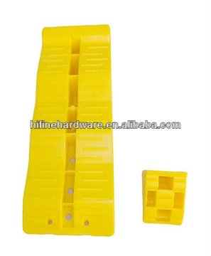 Plastic car ramps with wheel chock
