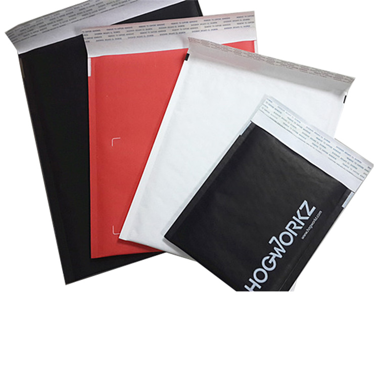 Light kraft bubble mailers