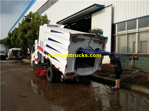 Dongfeng 6000 Lita za Mtaa Sweeper Magari