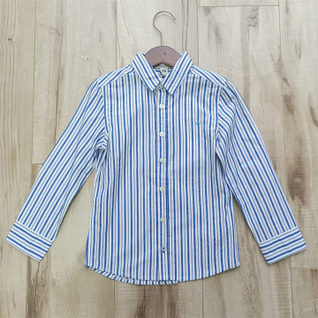 Blauw witte streepjongen shirt