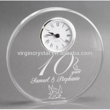 Crystal Round Clock With Custom Logo Engraved For 10 Year Anniversary Souvenires